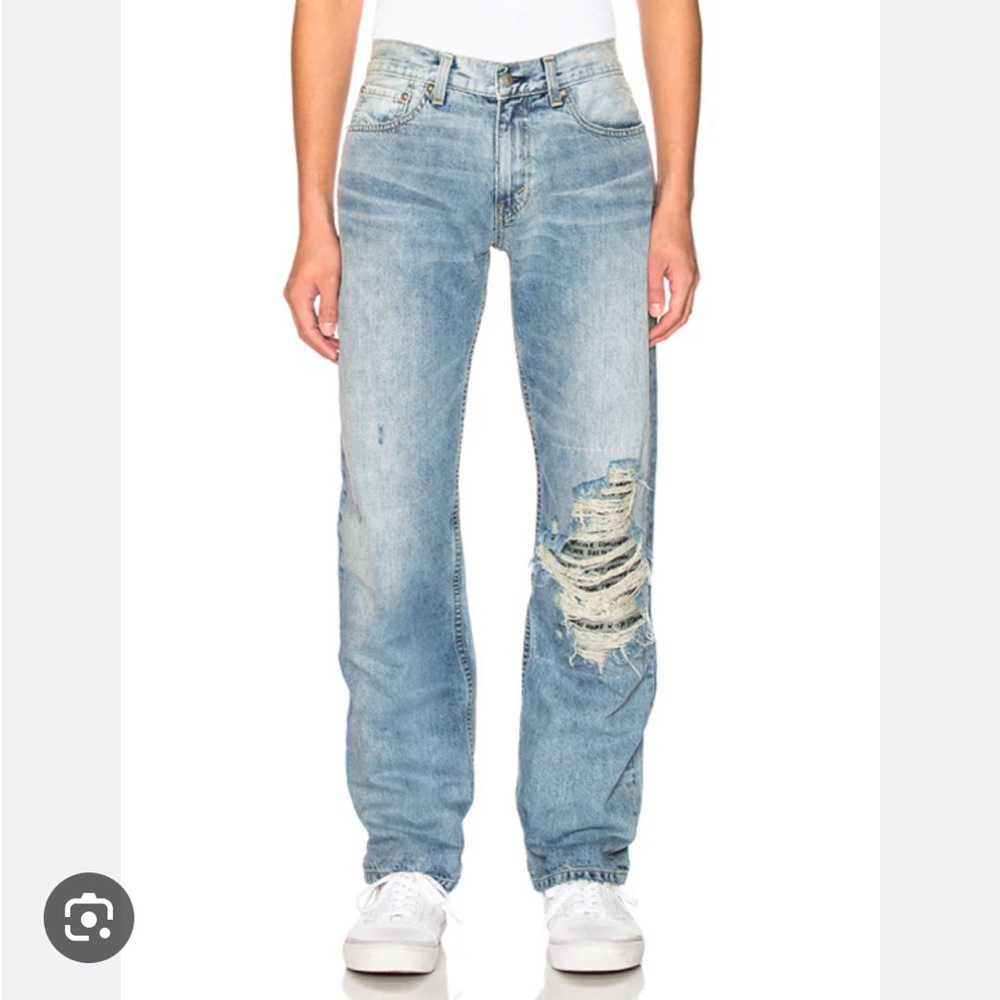 WARREN LOTAS
Distressed Beautiful Women Jeans Size 32